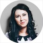 Dominika Oliwia Zabrocka z wspieram.to – autorka opinii o Royal Pictures